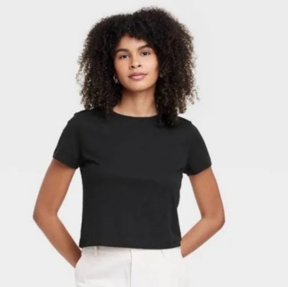 NWT Universal Thread Shrunken Short-sleeve Tee